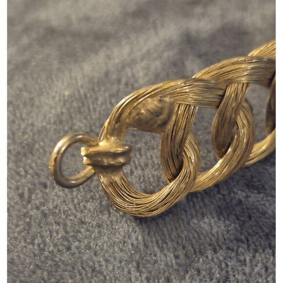 Vintage Gold Tone Wire Interlocking Bracelet  Shepherd's Hook Clasp 8" .5 " Wide - Picture 5 of 6